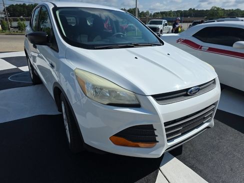 Used 2015 Ford Escape S FWD image 9