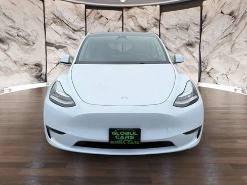 Used 2023 Tesla Model Y Long Range AWD/4WD image 3