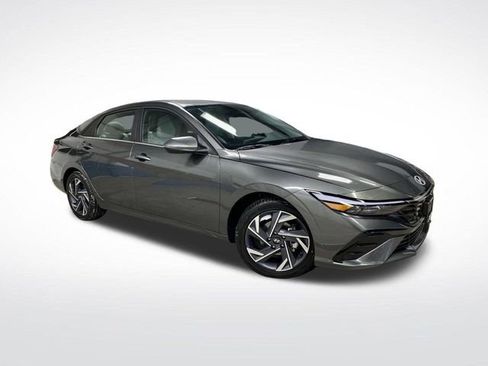 New 2026 Hyundai Elantra Limited image 38