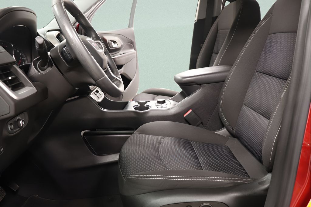 Used 2023 GMC Terrain SLE w/ Driver Convenience Package FWD image 20