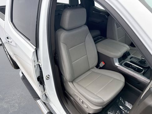 Used 2024 Chevrolet Silverado 1500 LTZ image 16