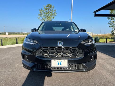 Certified 2026 Honda HR-V LX image 2