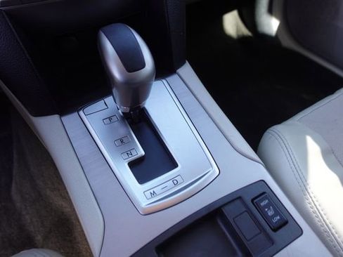 Used 2012 Subaru Outback 3.6R Limited image 19