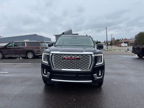 Used 2023 GMC Yukon Denali image 3