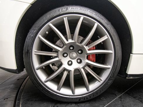Used 2013 Maserati GranTurismo Sport RWD image 41