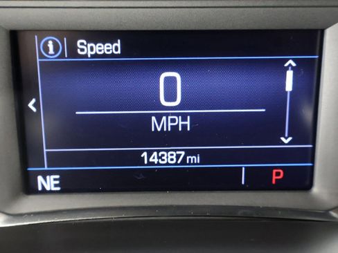 Used 2023 GMC Acadia SLE w/ Driver Convenience Package image 34