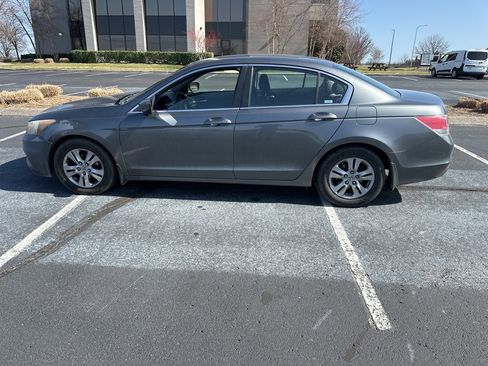 Used 2011 Honda Accord LX-P image 7