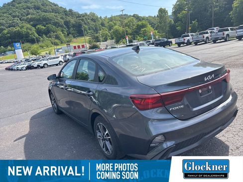 Used 2022 Kia Forte LXS FWD image 5