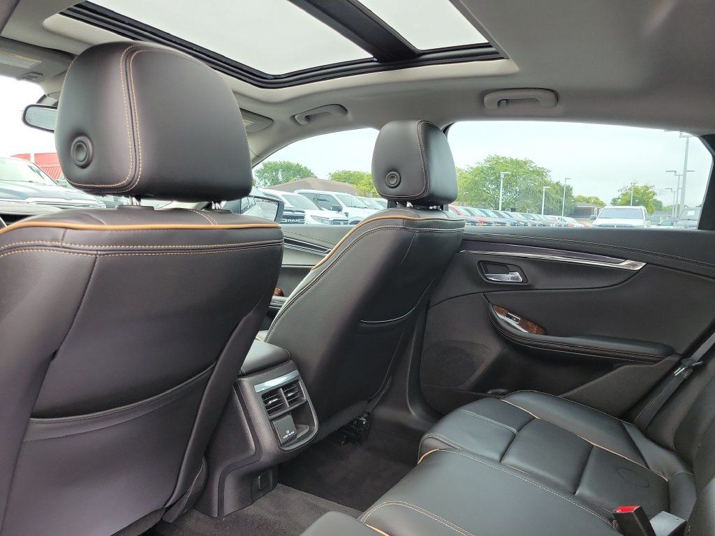 Used 2015 Chevrolet Impala LTZ FWD image 16