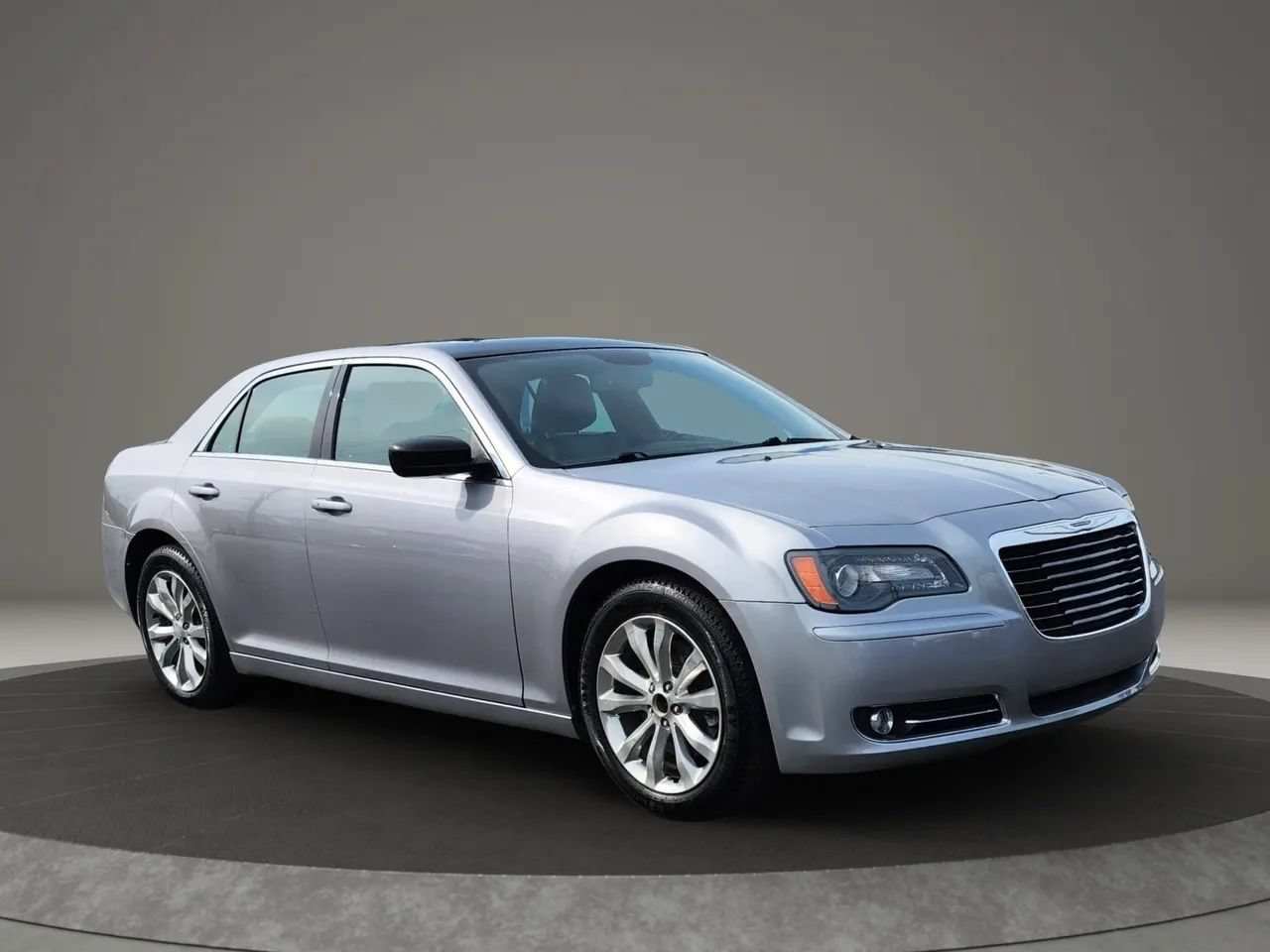 Used 2013 Chrysler 300 S AWD/4WD image 7