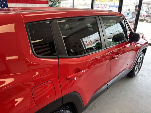 Used 2016 Jeep Renegade Sport w/ Power & Air Group image 11