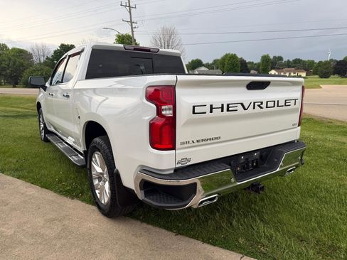 Used 2022 Chevrolet Silverado 1500 LTZ AWD/4WD image 5