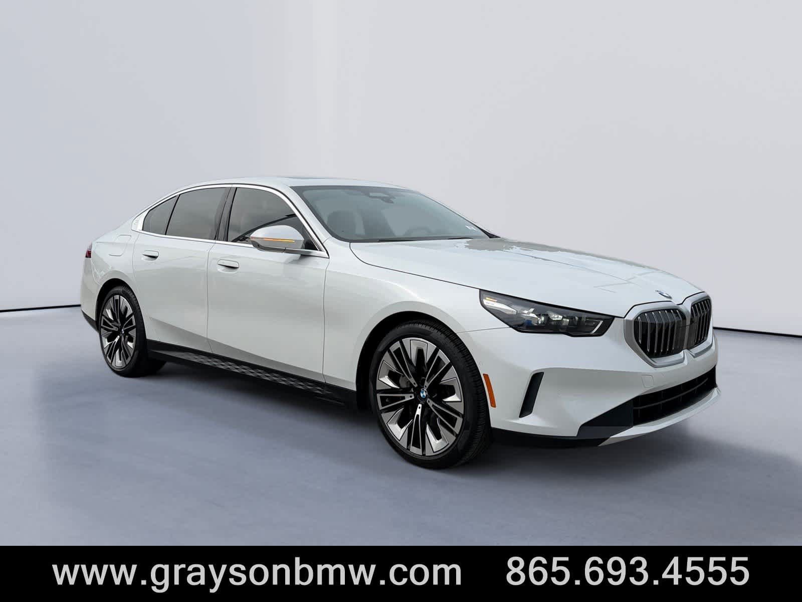 Used 2026 BMW 540i xDrive AWD/4WD image 1