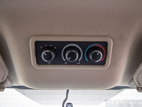 Used 2017 Chevrolet Express 3500 LT w/ LT Preferred Equipment Group image 27