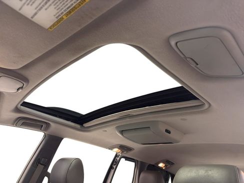 Used 2008 Toyota Sienna XLE Limited image 15