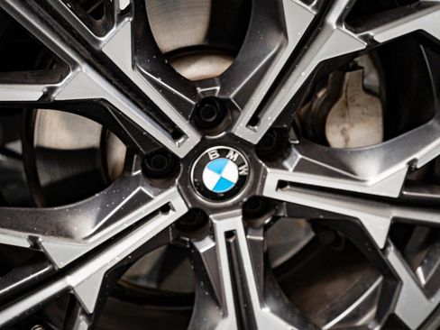 Used 2025 BMW 330i xDrive Sedan image 8