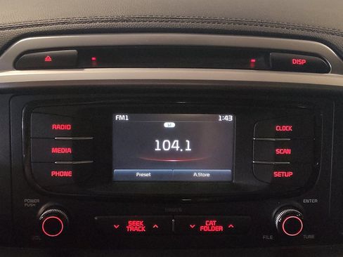 Used 2017 Kia Sorento FWD image 25