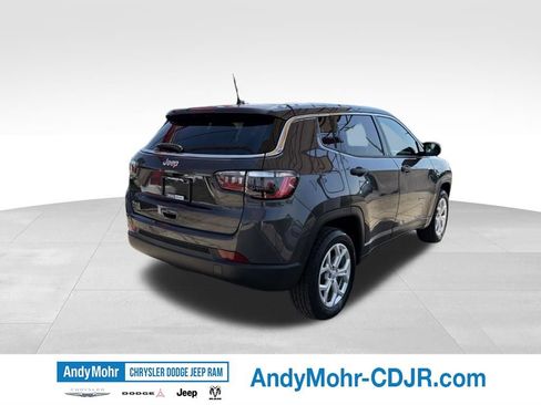 Used 2024 Jeep Compass Sport AWD/4WD image 7