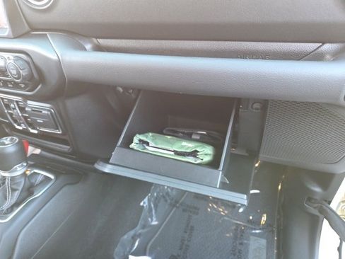 Used 2021 Jeep Wrangler Unlimited Sahara image 51