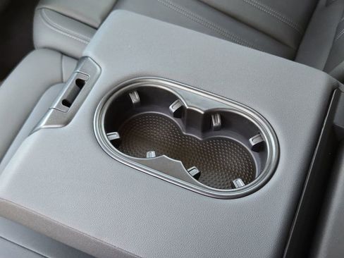 Certified 2025 Audi Q5 Premium image 39