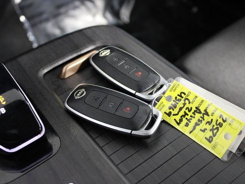 Used 2024 Nissan Ariya FWD image 21