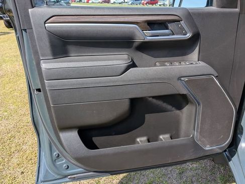 Used 2025 Chevrolet Silverado 1500 LT image 11