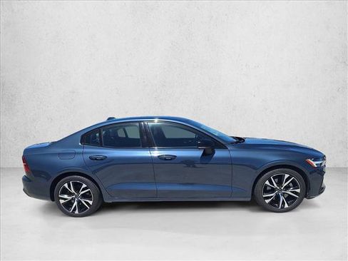 Used 2024 Volvo S60 B5 Core FWD image 4