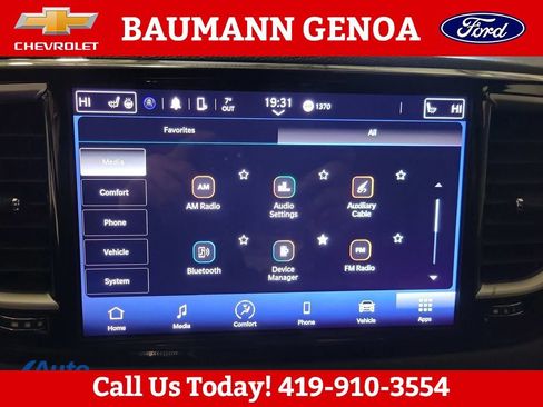 Used 2024 Chrysler Pacifica Touring-L FWD image 24