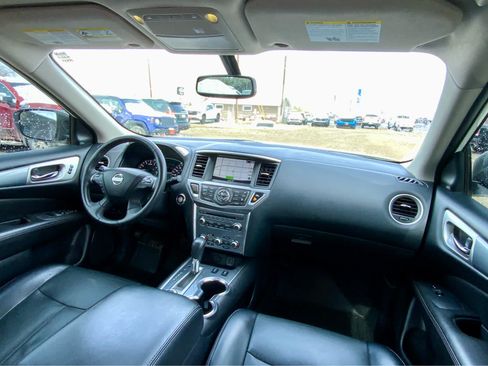 Used 2020 Nissan Pathfinder SL AWD/4WD image 32