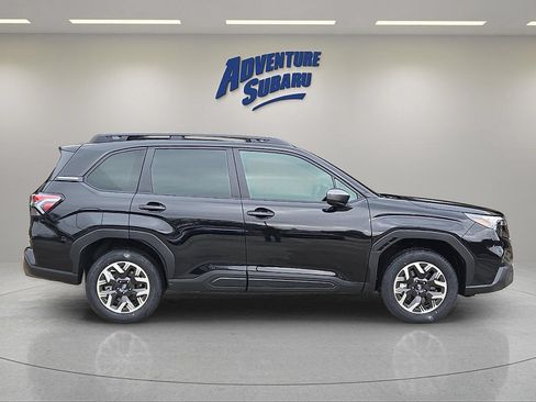 Used 2026 Subaru Forester Premium AWD/4WD image 7
