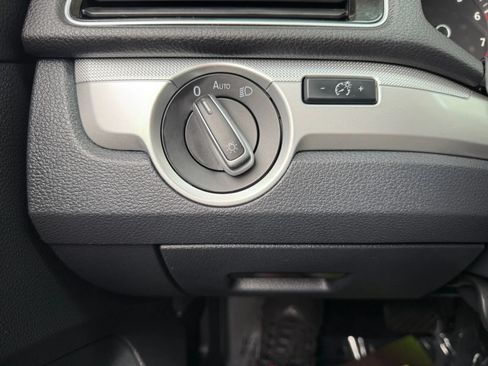 Used 2019 Volkswagen Passat 2.0T Wolfsburg FWD image 39