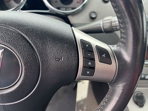 Used 2006 Pontiac Solstice Convertible w/ Premium Package image 28