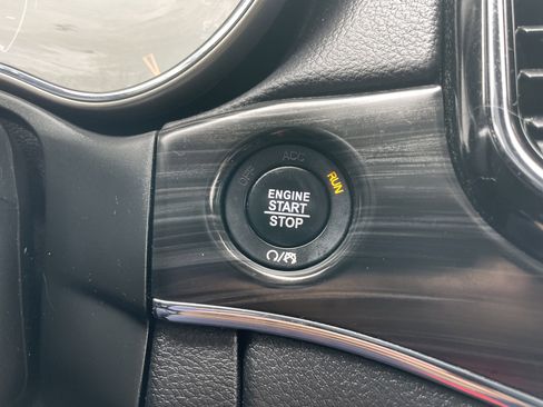 Used 2020 Jeep Grand Cherokee Limited image 47