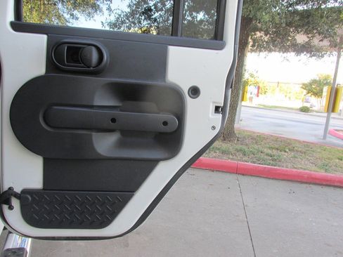 Used 2008 Jeep Wrangler Unlimited X image 24