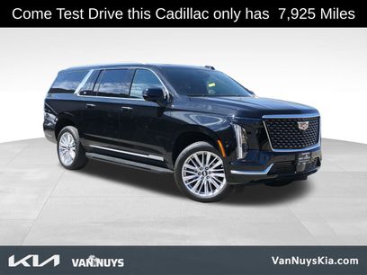 Used 2025 Cadillac Escalade ESV Premium Luxury