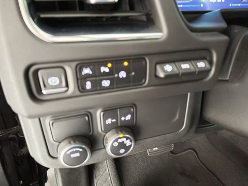 Used 2024 Chevrolet Tahoe High Country w/ Premium Package 2 image 23