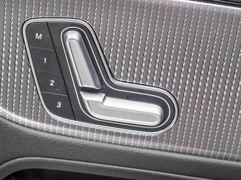 Certified 2022 Mercedes-Benz GLB 250 image 21