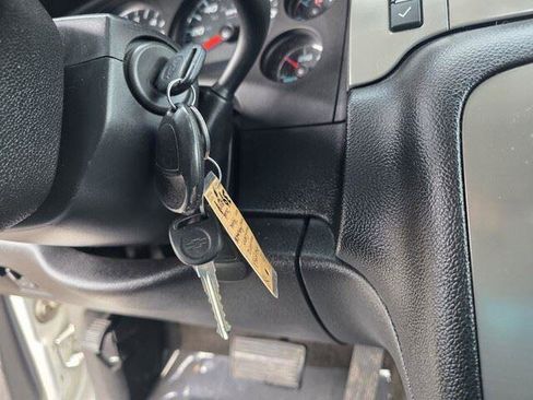 Used 2012 Chevrolet Avalanche LT w/ Suspension Package, Off-Road image 21