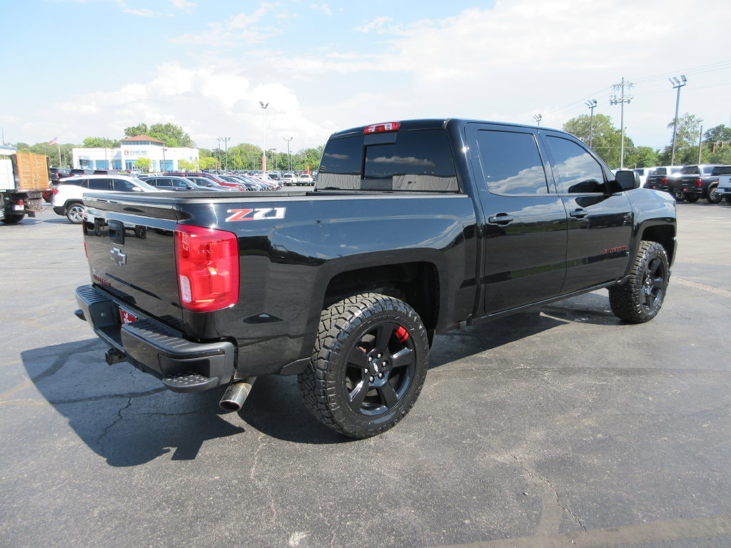 Used 2018 Chevrolet Silverado 1500 LTZ Z71 w/ Redline Edition AWD/4WD image 4