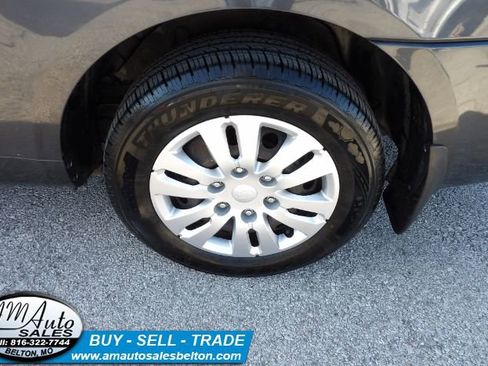 Used 2014 Kia Sedona LX image 21