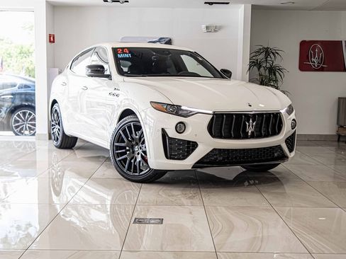 Used 2024 Maserati Levante Modena Ultima image 5