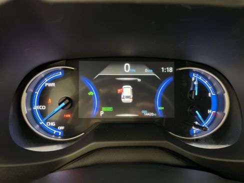 Used 2025 Toyota RAV4 XLE image 17