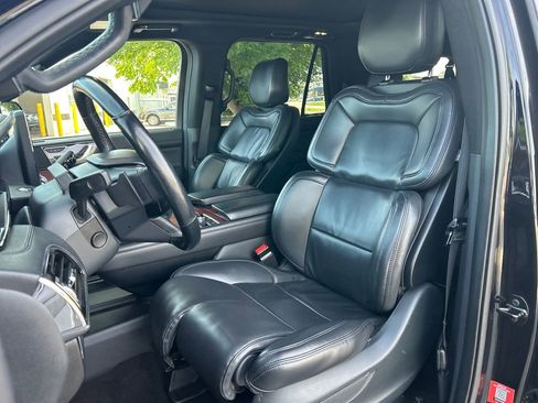 Used 2024 Lincoln Navigator L 4WD image 16