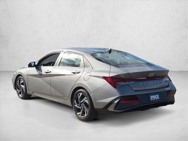 Used 2024 Hyundai Elantra Limited FWD image 8