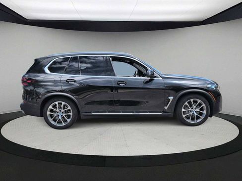Used 2025 BMW X5 xDrive50e AWD/4WD image 9