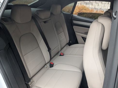 New 2026 Porsche Macan 4 Electric AWD/4WD image 24