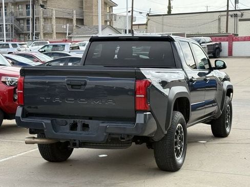 Used 2024 Toyota Tacoma TRD Off-Road AWD/4WD image 4