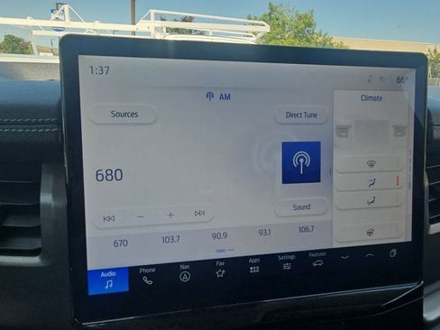 Used 2024 Ford Expedition Max XLT image 17