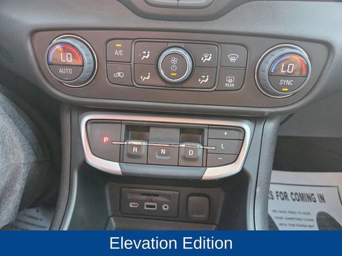 Used 2024 GMC Terrain SLT w/ Tech Package AWD/4WD image 29
