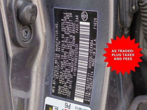 Used 2014 Toyota Camry LE image 28